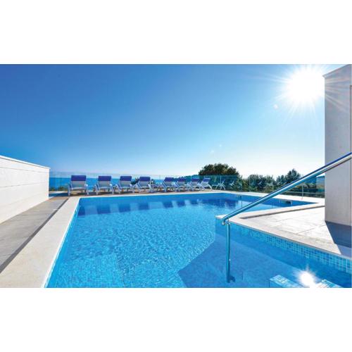 Amazing Apartment In Rogoznica