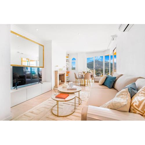 Amazing apartment with sea view in Puerto Banus