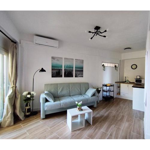 Amazing front sea view studio. Marbella Centre