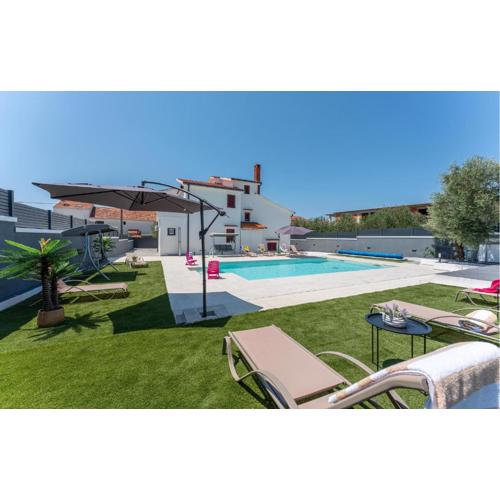 Amazing Home In Biograd