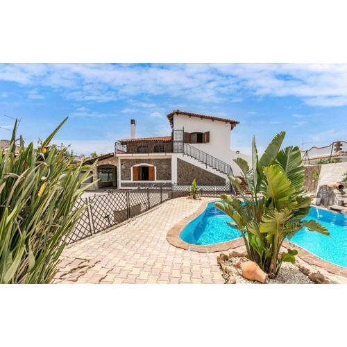 Amazing Home In Siracusa With Wifi