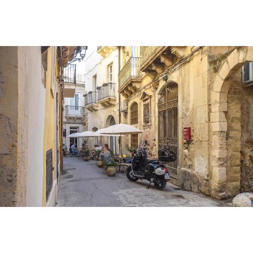 Amazing Home In Siracusa With Wifi