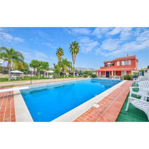 Amazing Home In Siracusa With Wifi
