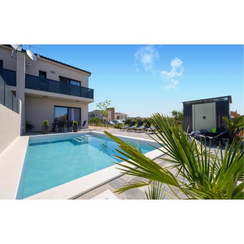 Amazing Home In Vodice With Wifi