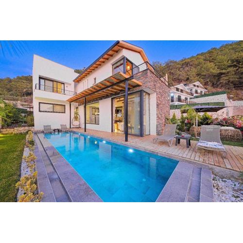 Amazing Luxurious Villa Bali Faralya by Luxury Group