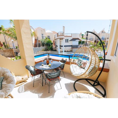 Amazing renovated pool view Apt, Aircon, 2 min to Fañabe Beach