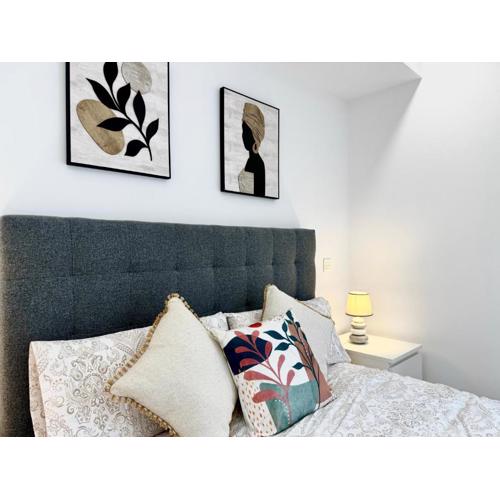 Amazing Seaside Studio by EaW Homes