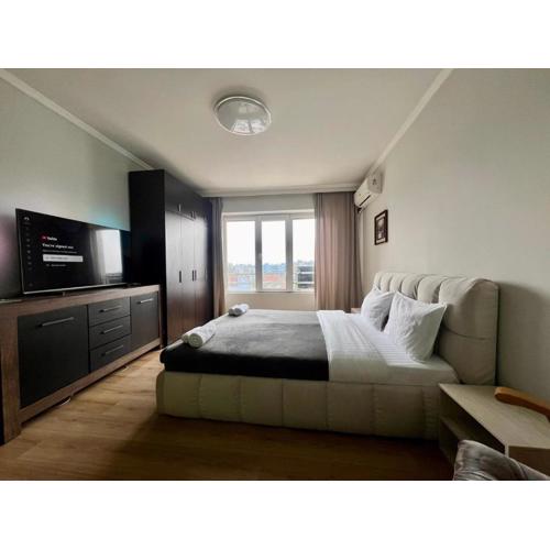Amazing view central 1 bedroom apartment