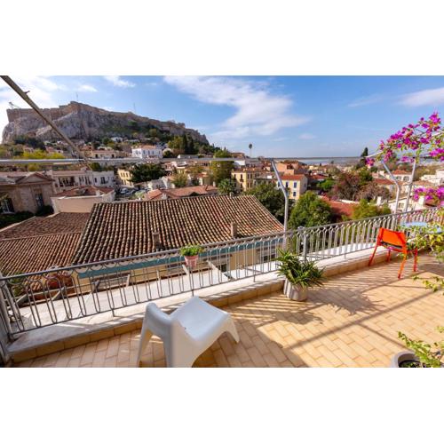 Amazing view of Acropolis and Anafiotika in Plaka