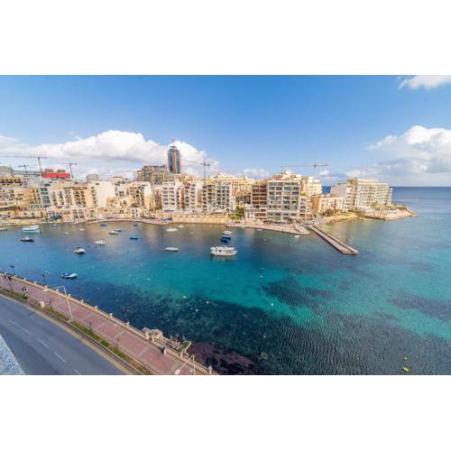 Amazing views of Spinola Bay in Heart of StJulians-hosted by Sweetstay