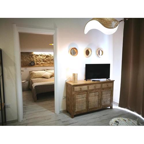Amelia Apts & Rooms