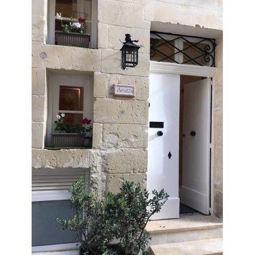 Amelie - Charming Townhouse in the heart of Rabat