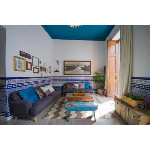 Aminta Home