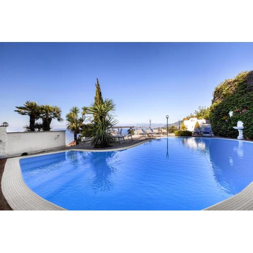 Amore Rentals - Villa Bianca