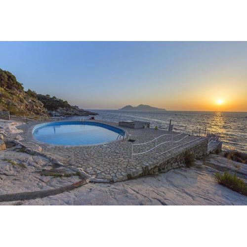 AMORE RENTALS - Villa Domus Franca
