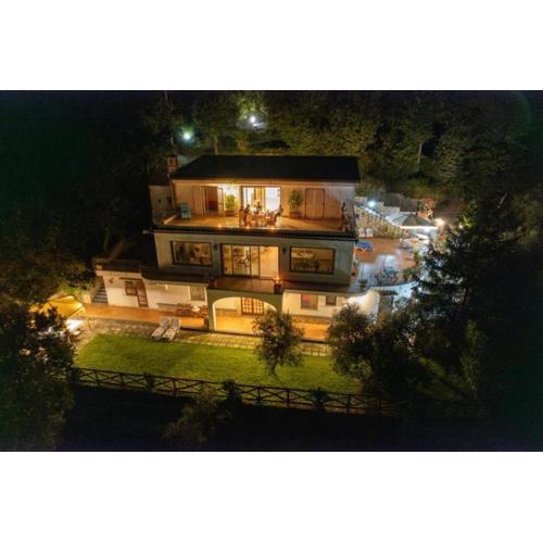 AMORE RENTALS - Villa Savoia