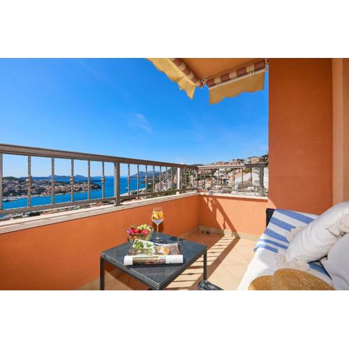 Amore Sea View