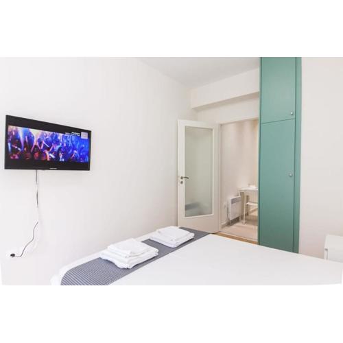 Ampelokipoi Modern Athens Cozy Apt for 2