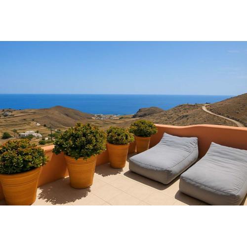 Amphora Aelia Gem - Akrotiri Seaview Getaway