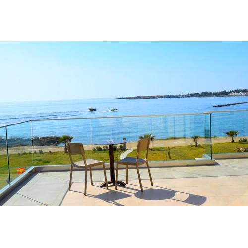 Amphora Hotel & Suites
