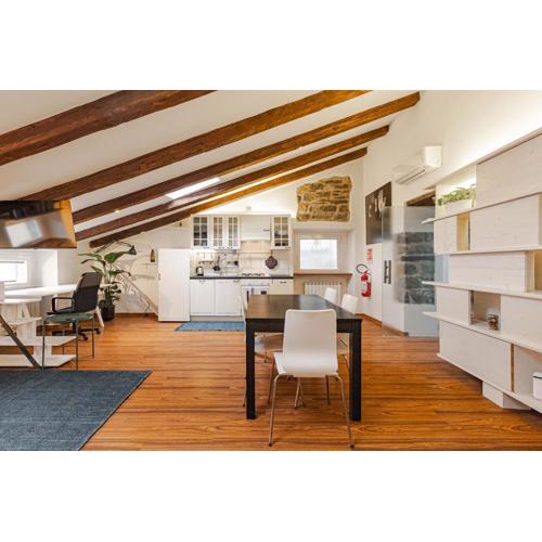 Ampio loft confortevole nel cuore di Trieste
