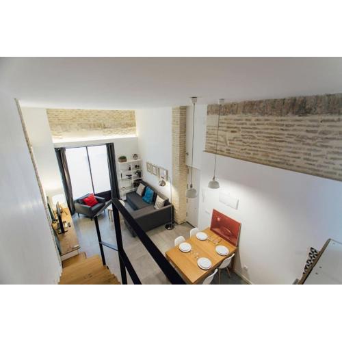Amplio apartamento de diseño precioso de estilo sevillano en pleno centro
