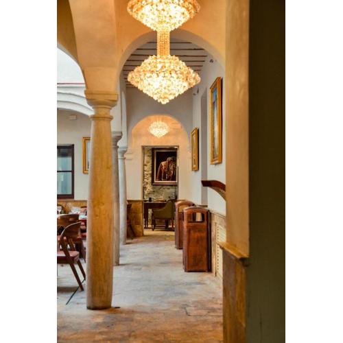 Anahita Boutique Hotel
