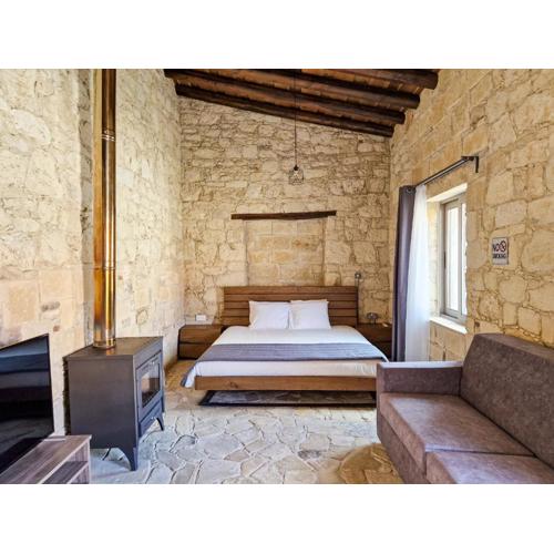 Andre Marie Stonewood Retreat