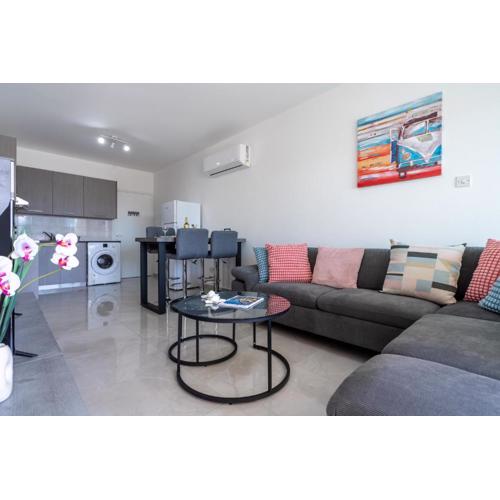 Andrea 3-Bedroom Apt in Mackenzie