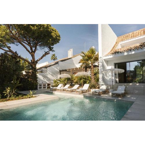 Anfitrión Villas & Suites