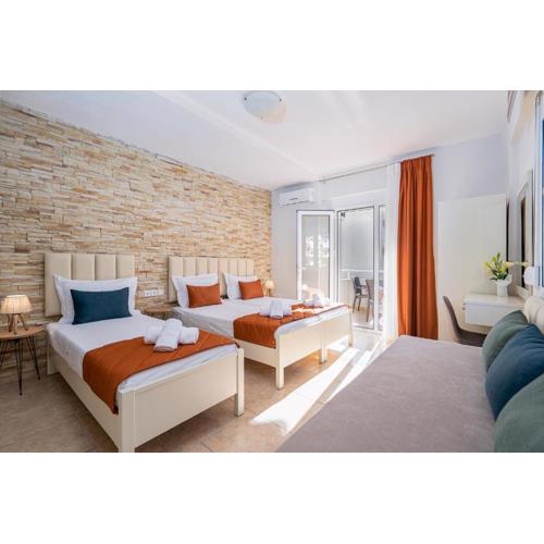 Angela Rooms