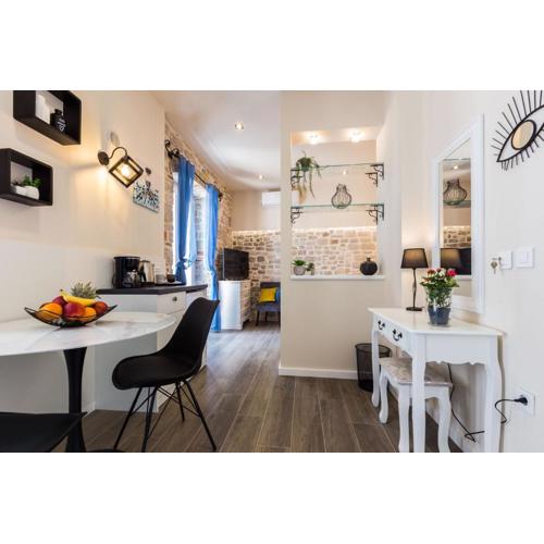 Angie Central Rooms