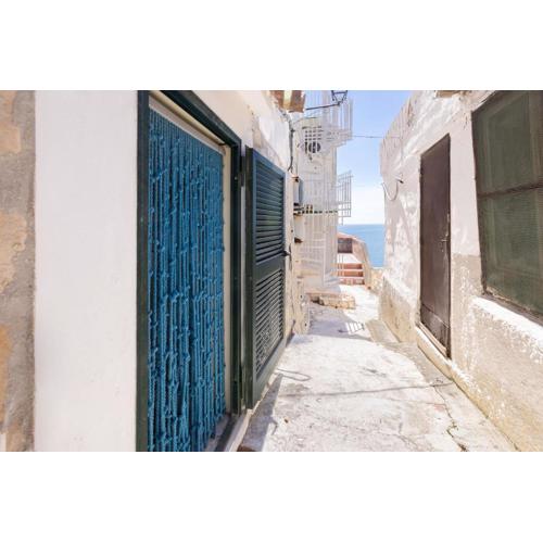 Angolo Blu by BarbarHouse