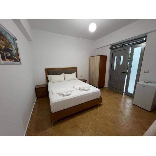 Anna Rooms