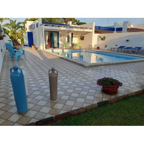 Anna villetta con piscina