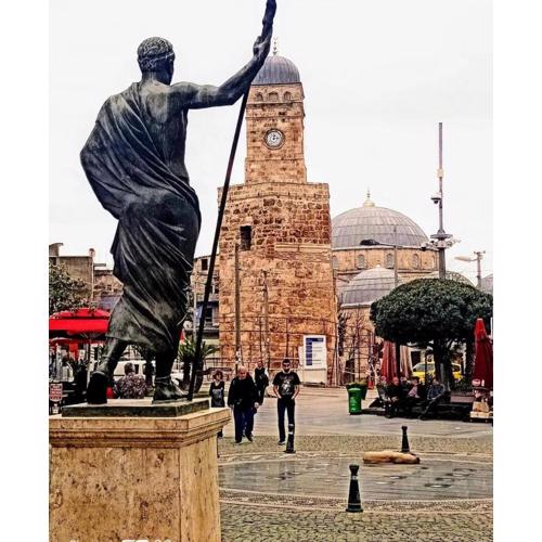 ANTALYA kaleiçi merkezi muhteşem konum geniş EV