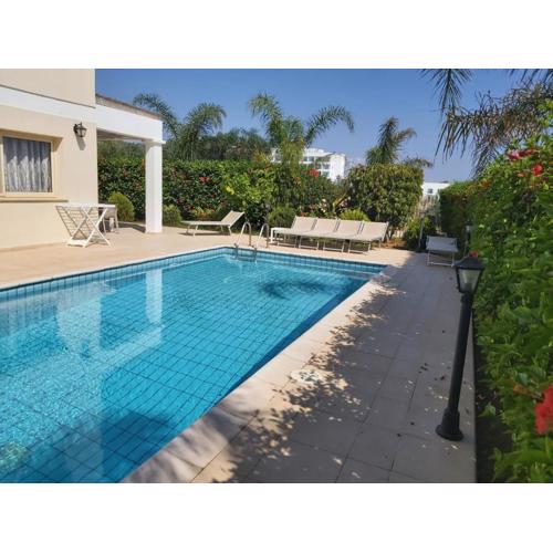 Anthorina Villa 8