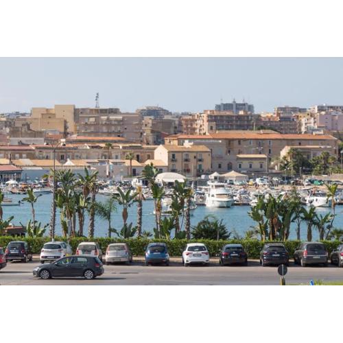 Anticitera Apartment