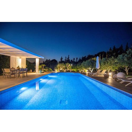 Antigone Estate