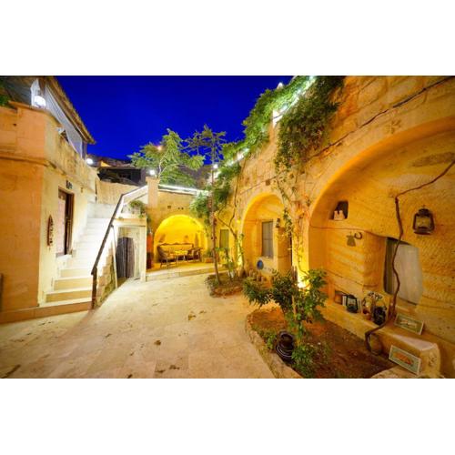 Antik Cave House