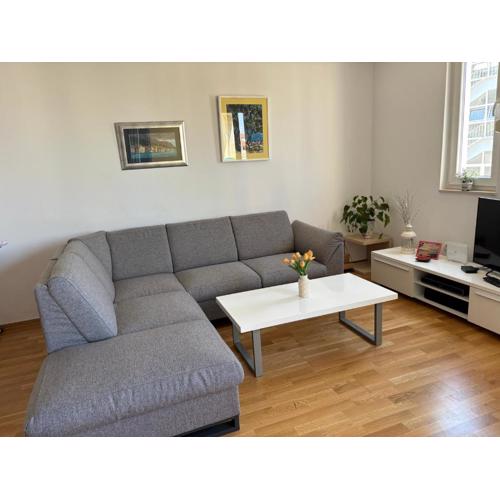 Antonijas sunny apartment