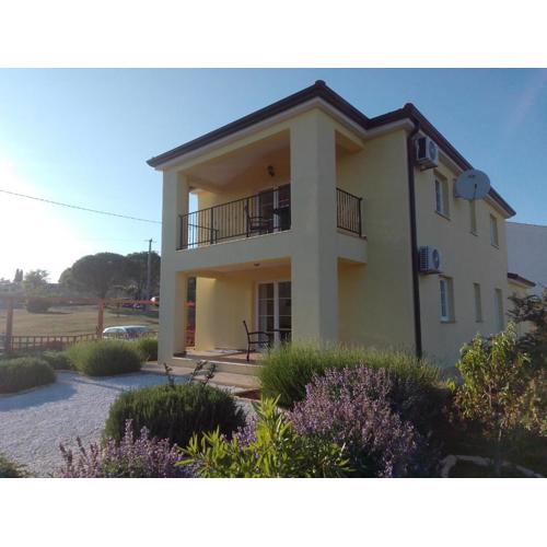Antonio Solimar Apartments