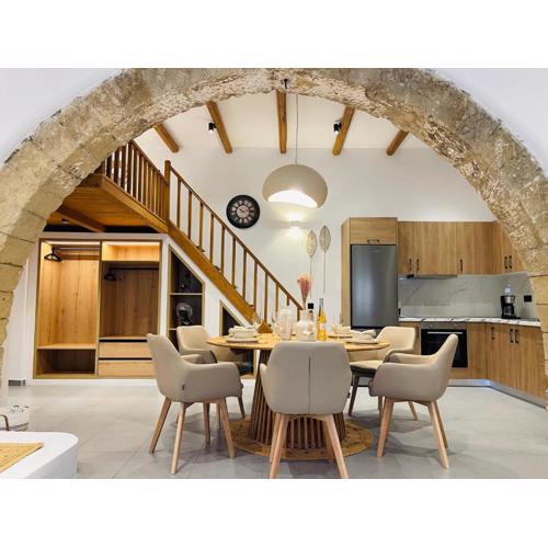 Antonis Traditional House