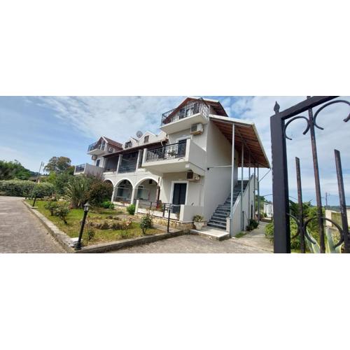 Antzela Apartments