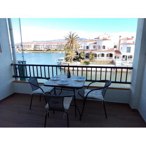 Apartament 3 persones amb piscina comunitaria Terrassa amb vistes canal i Llac St Maurici