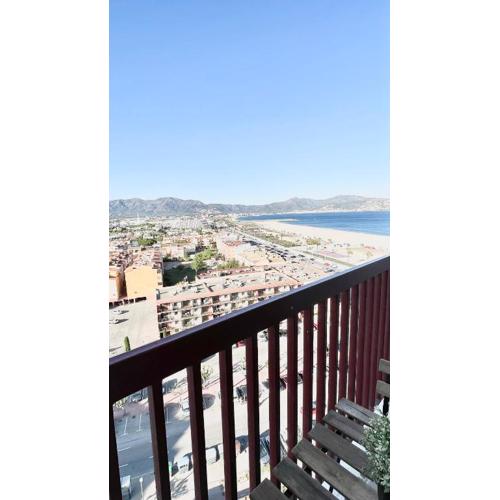 Apartament estilós i renovat a primera línia, amb vistes privilegiades!