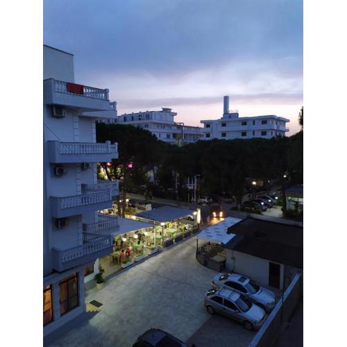 Apartament Mali i Robit