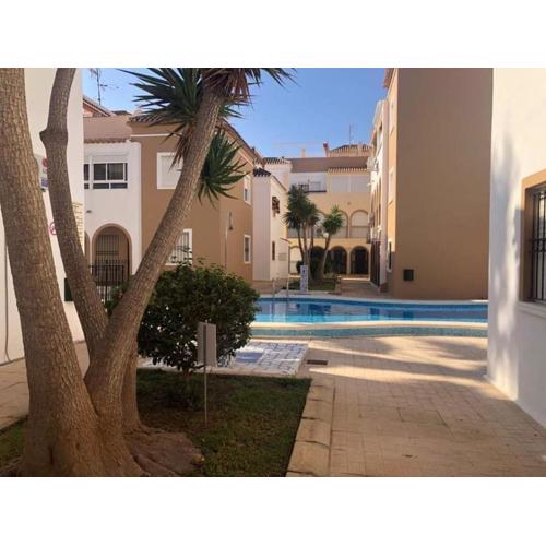 Apartament Naranja con piscina urb El Paraiso