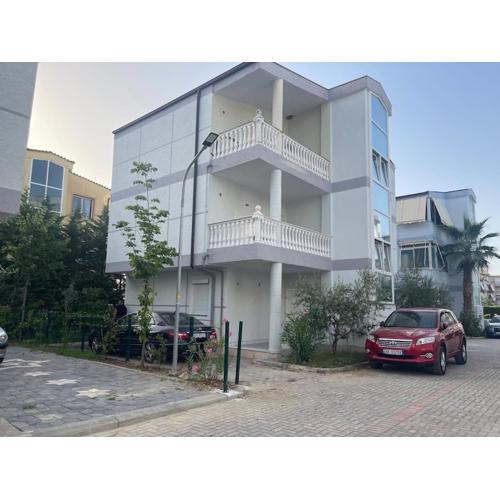 Apartament near beach, with garden