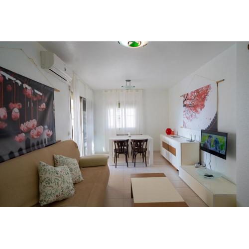 Apartamento a 50 metros del mar con párking